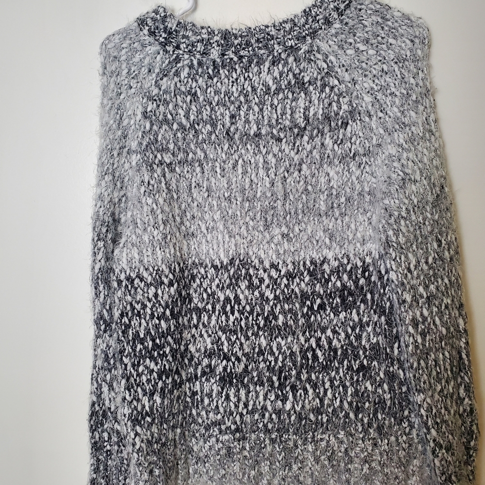 Bobeau Eyelash Sweater - Picture 2 of 6
